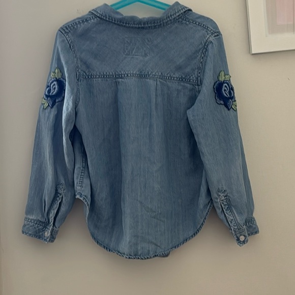 Rails, Denim floral patch button down, Size 10 kid, excellent gently used - Picture 2 of 7